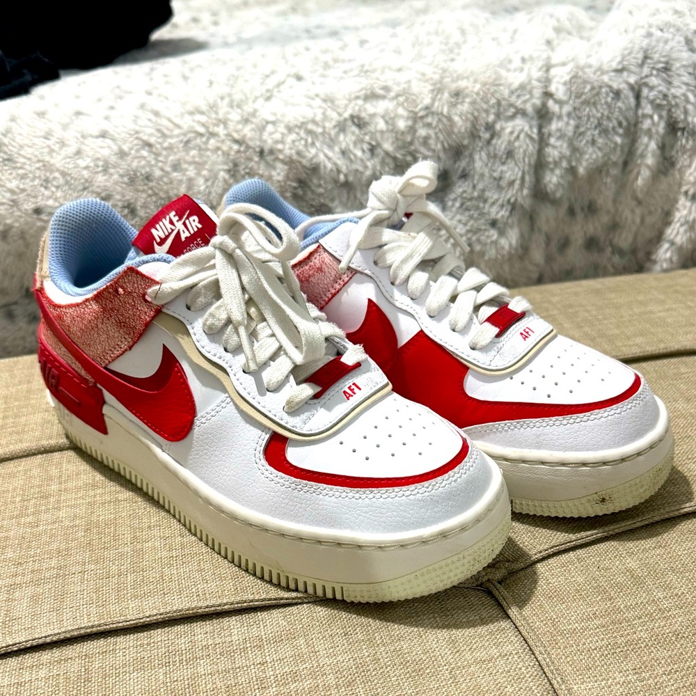 NIKE AIR FORCE 1